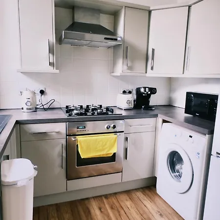 St Patrick Square 2br *