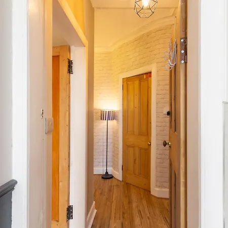 Serene 2bdr Flat Near Old Town Apartman Edinburgh