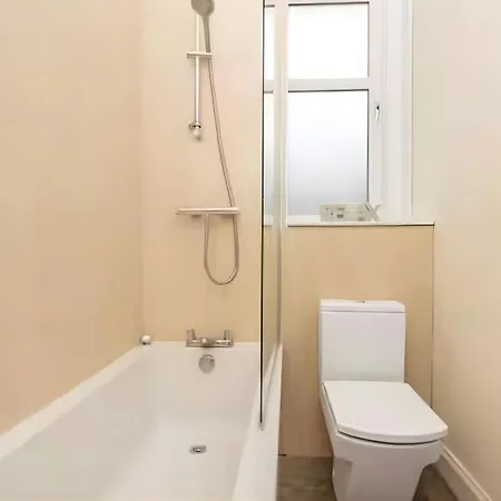 Appartement Spacious - Free Parking - Wi-fi - Near Centre