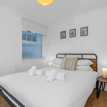 Stylish 1br Urban Stay, Centre
