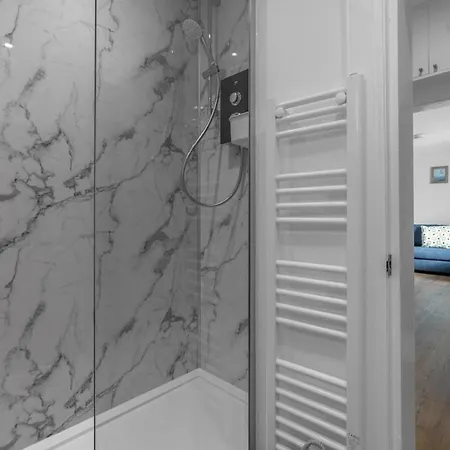 Stylish 1br Urban Stay, Centre
