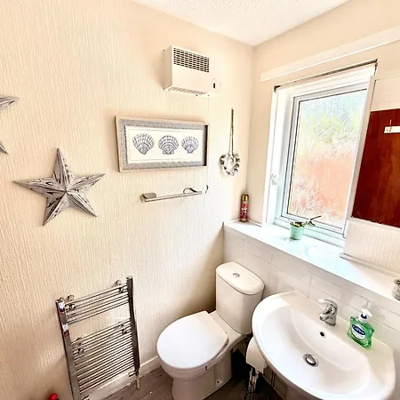 Craigour House - Superfast Wifi - Free Parking - 2br Sleeps 5 *