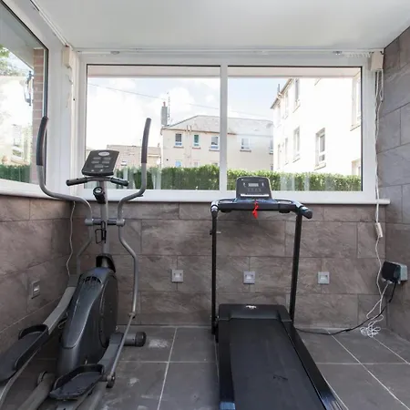 Luxurious Townhouse With Hot Tub With Arthur Seat Views * Edinburgh