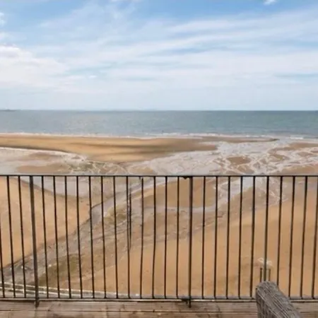 Luxury 2-bed Beachfront On Portobello Promenade Edinburgh
