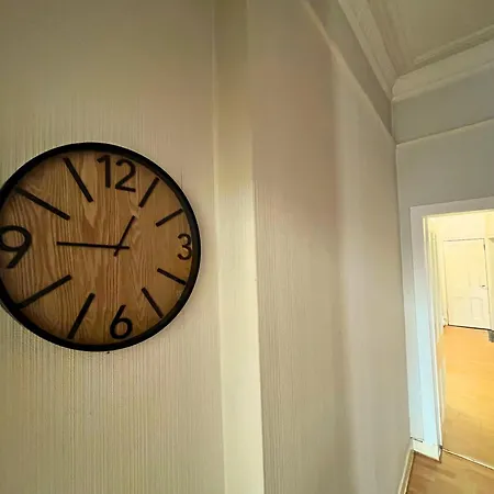 Edinburgh City Apartment