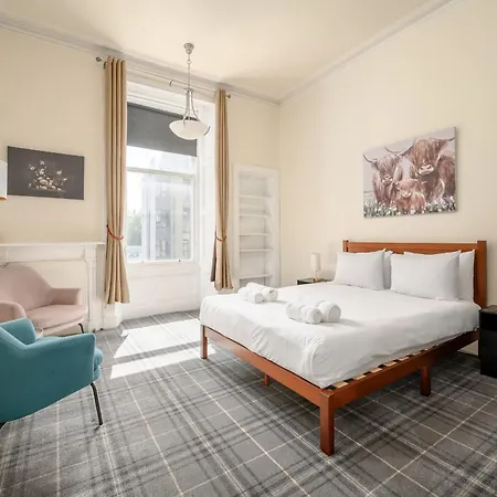 Eyre Crescent 3 Bedroom - New Town, Edinburgh