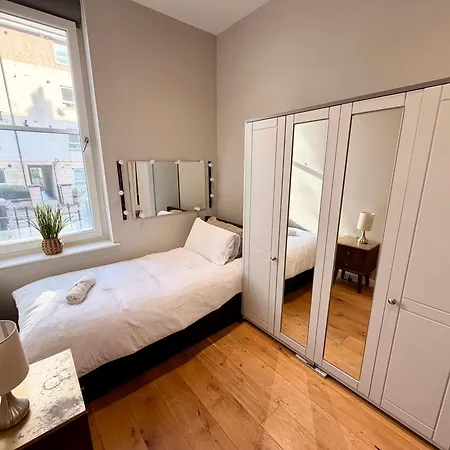 London Road Luxury Georgian - Superfast Wifi - Parking Available