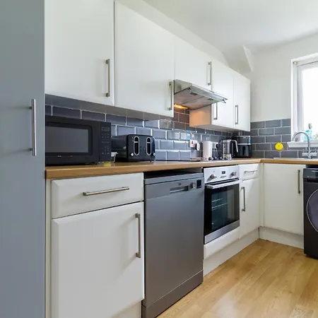 Lovely 2bdr Located Near Centre Edinburgh