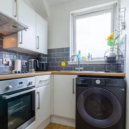 Lovely 2bdr Located Near Centre Apartman *
