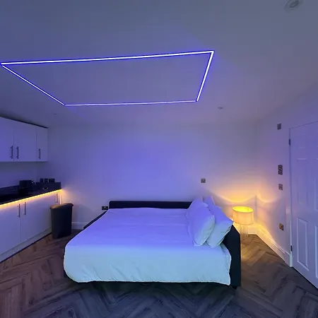 Апартаменты 'the Garden Room' Sleeps 2 - Wifi Parking *