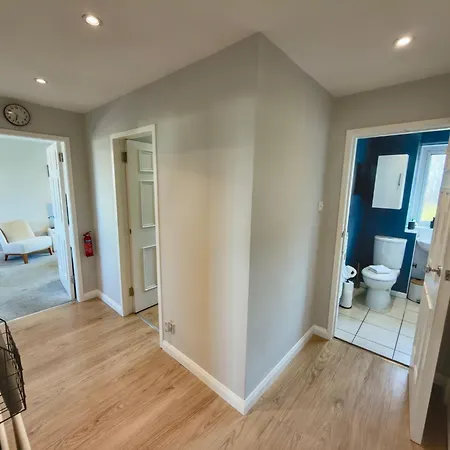 Modern Floor Apartment, With Balcony