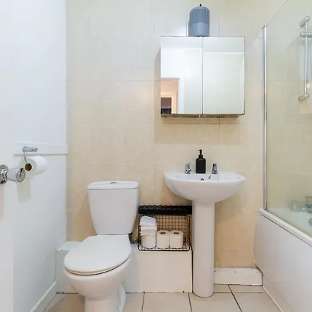 Lovely 2bdr Located Near Centre Edinburgh