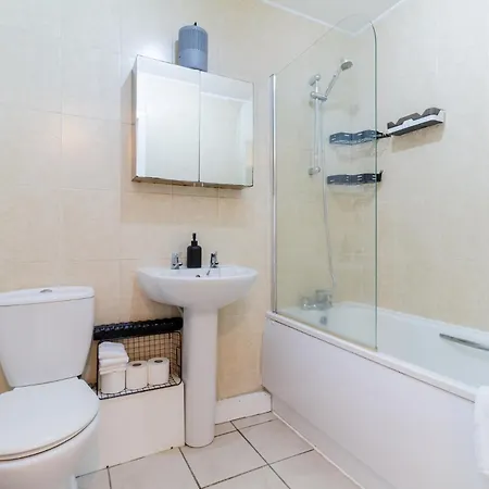 Lovely 2bdr Located Near Centre Edinburgh