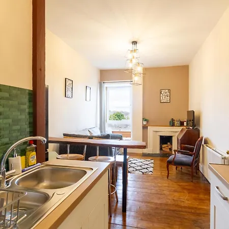 Serene 2bdr Flat Near Old Town Apartman *