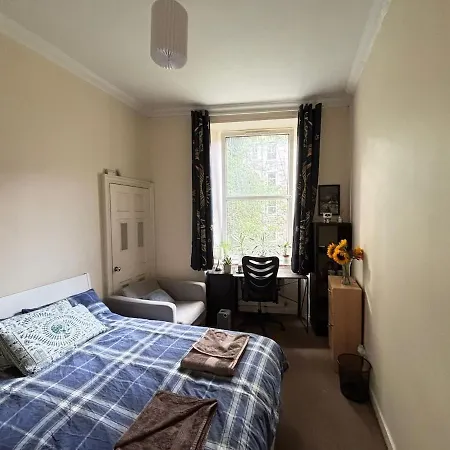 For 2-6 People In Edinburgh