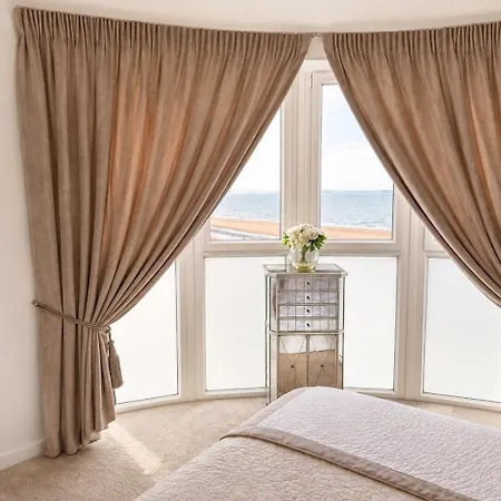 Luxury 2-bed Beachfront On Portobello Promenade Edinburgh