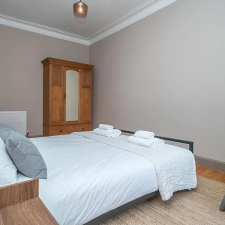Leith Escape - Stylish 2br - Pass The Keys Apartmán *