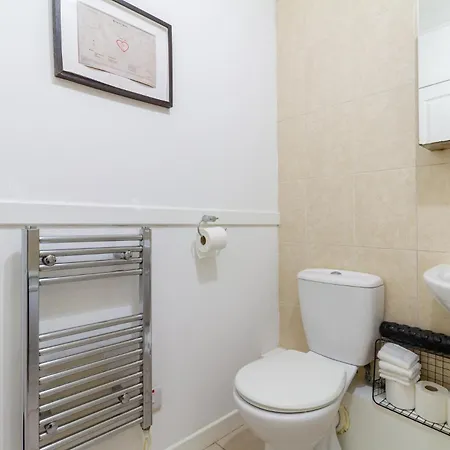 Lovely 2bdr Located Near Centre Edinburgh