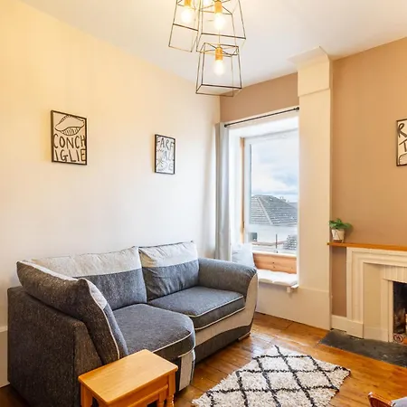 Serene 2bdr Flat Near Old Town *