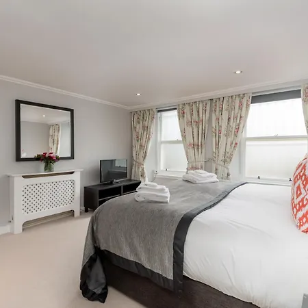 The Canter & Gallop At Hill Square Appartement