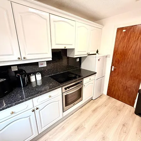 Apartman Craigour House - Superfast Wifi - Free Parking - 2br Sleeps 5 *