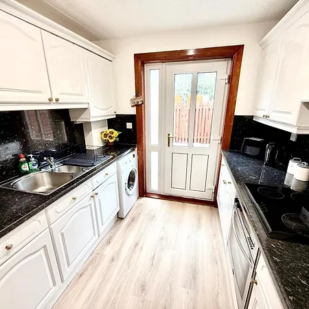 Craigour House - Superfast Wifi - Free Parking - 2br Sleeps 5 Appartement *