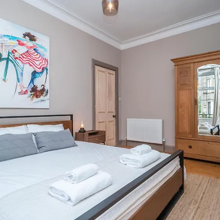 Leith Escape - Stylish 2br - Pass The Keys Apartmán