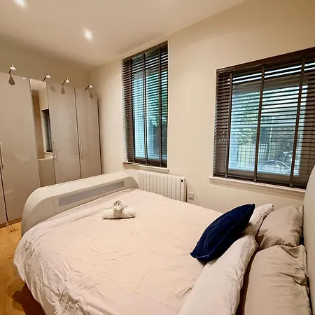 Apartman London Road Luxury Georgian - Superfast Wifi - Parking Available *