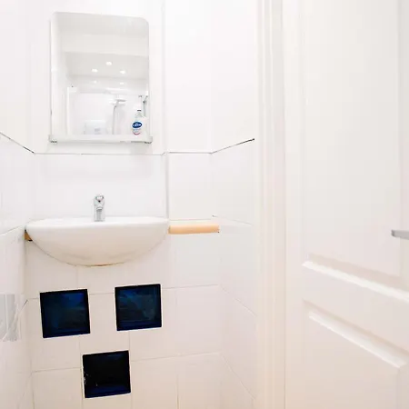 Homely 3 Bed With Private Parking Off Leith Walk Appartement