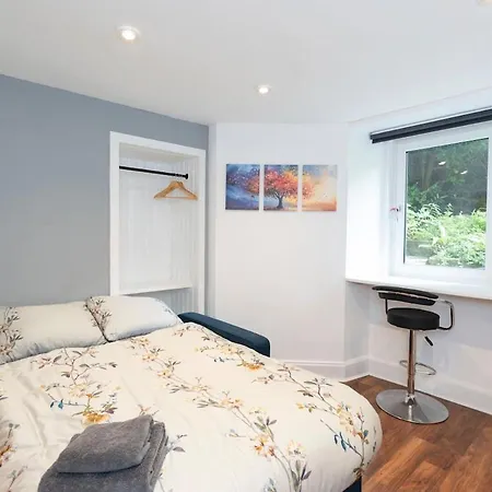 Modern Cosy Flat In The