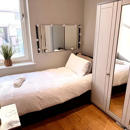 London Road Luxury Georgian - Superfast Wifi - Parking Available Апартаменты Эдинбург