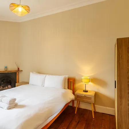 Serene 2bdr Flat Near Old Town *