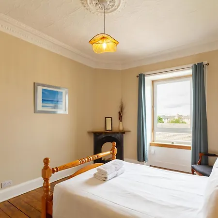 Serene 2bdr Flat Near Old Town *