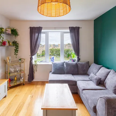 Lovely 2bdr Located Near Centre Appartement *