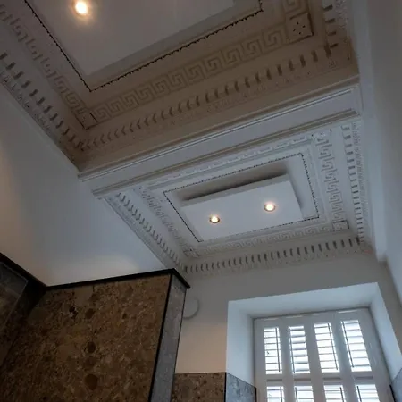 Sophisticated Urban Living Sleek 4-bedroom * エディンバラ