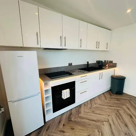 'the Garden Room' Sleeps 2 - Wifi Parking Appartement