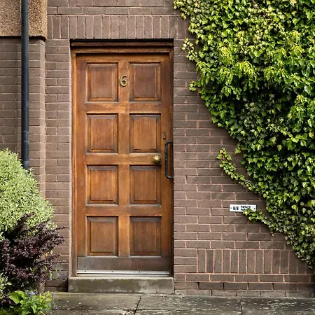 River View In Stockbridge With Parking And Study