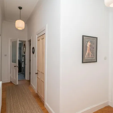 Leith Escape - Stylish 2br - Pass The Keys Appartement