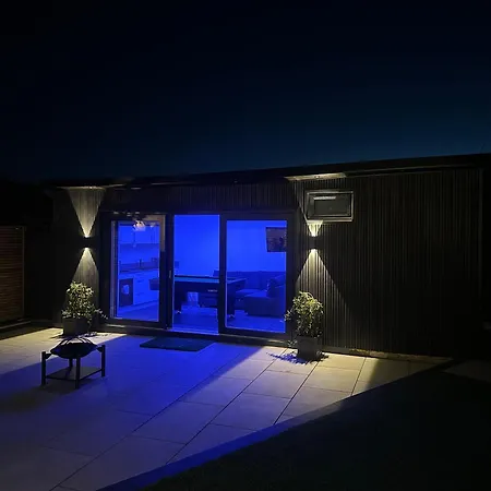 Appartement 'the Garden Room' Sleeps 2 - Wifi Parking