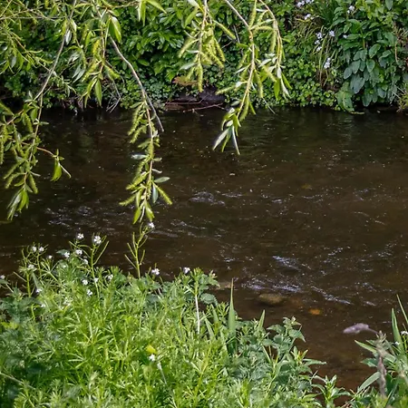 River View In Stockbridge With Parking And Study *
