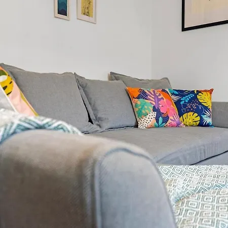 Stylish 2-bed