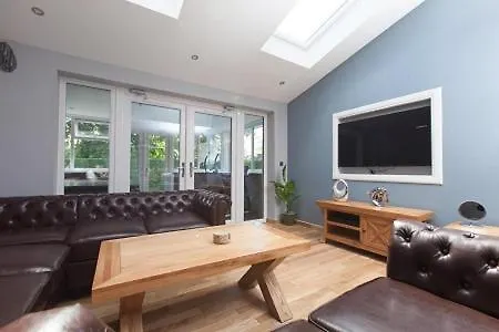 Luxurious Townhouse With Hot Tub With Arthur Seat Views Apartmán