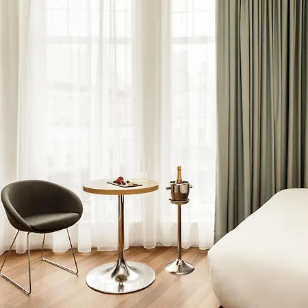 Ibis Centre South Bridge - Royal Mile 3* Edimburgo