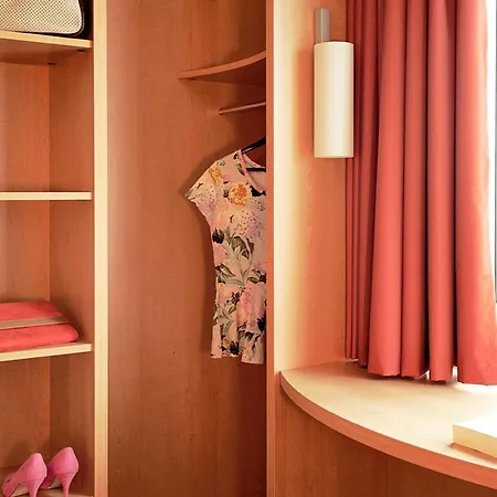 Ibis Centre South Bridge - Royal Mile Szálloda 3*