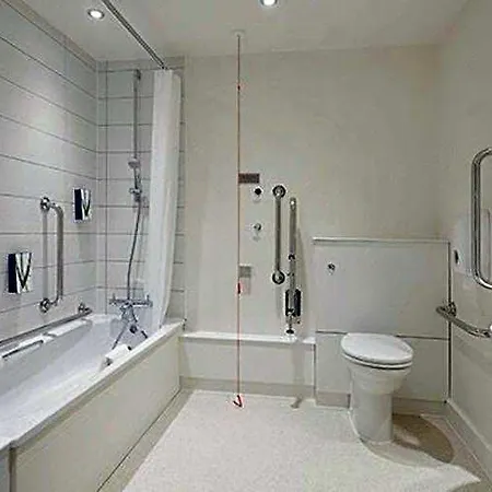 Premier A1 - Newcraighall Hotel 3*