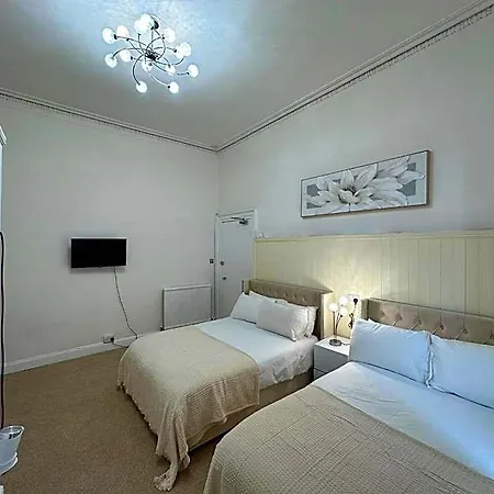 The Auldstone House 3*