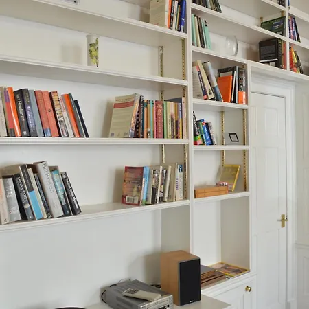 Apartment Traditional Georgian Flat In New Town *