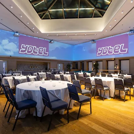 Otel Yotel 4*