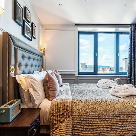 Righ Residences - George Street 4*