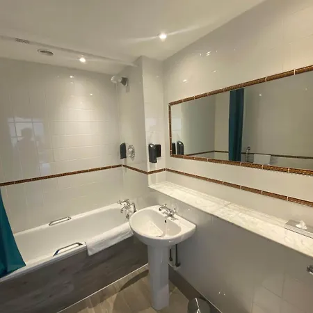 No6 West Coates 3* Edinburgh